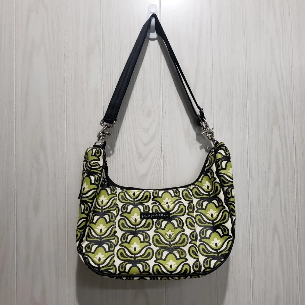 Petunia‎ Pickle Bottom Touring tote